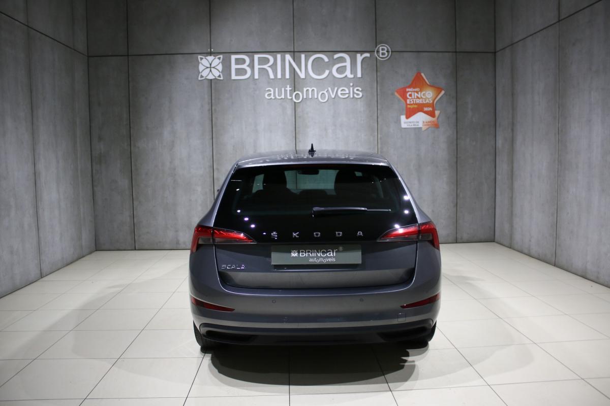 skoda-scala-2023-gasolina-999cc