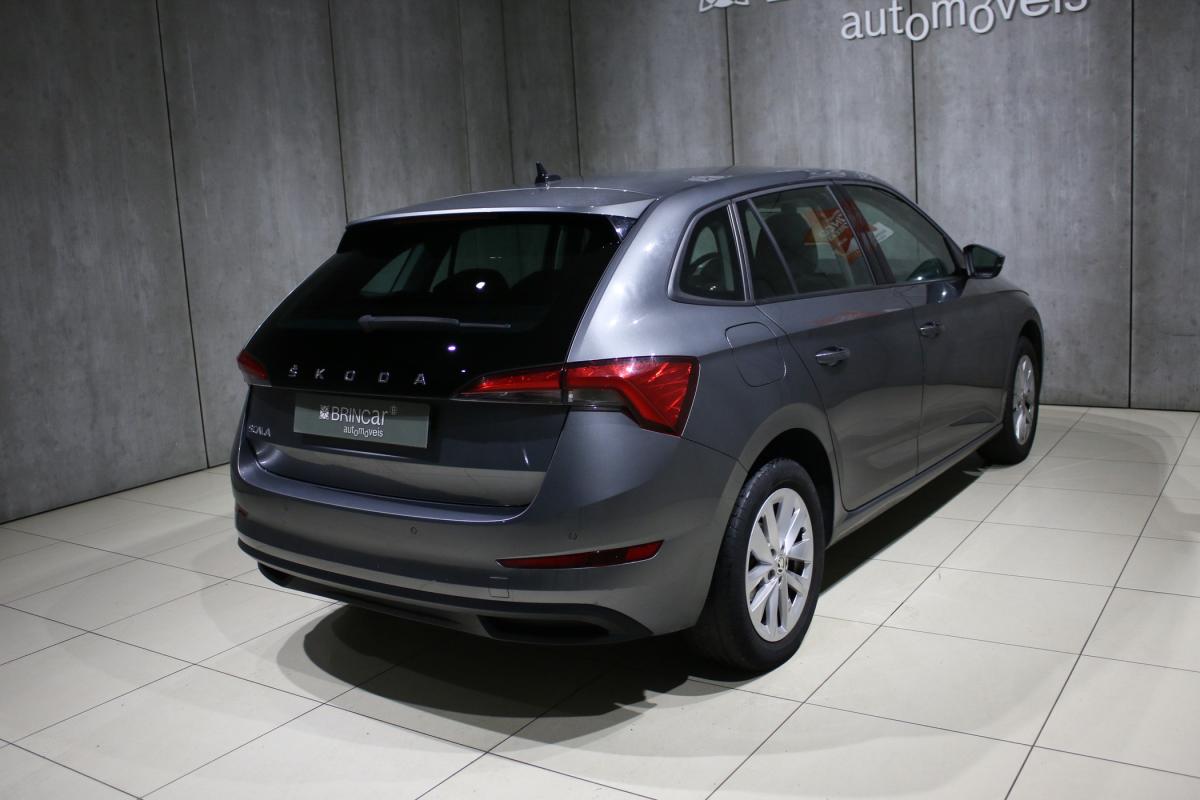 skoda-scala-2023-gasolina-999cc