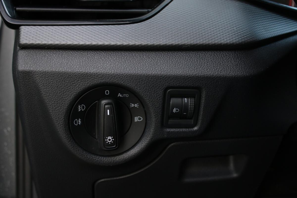 skoda-scala-2023-gasolina-999cc