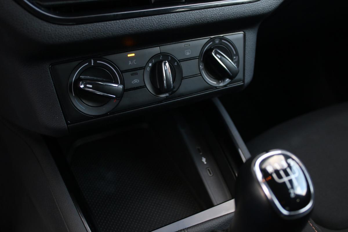 skoda-scala-2023-gasolina-999cc