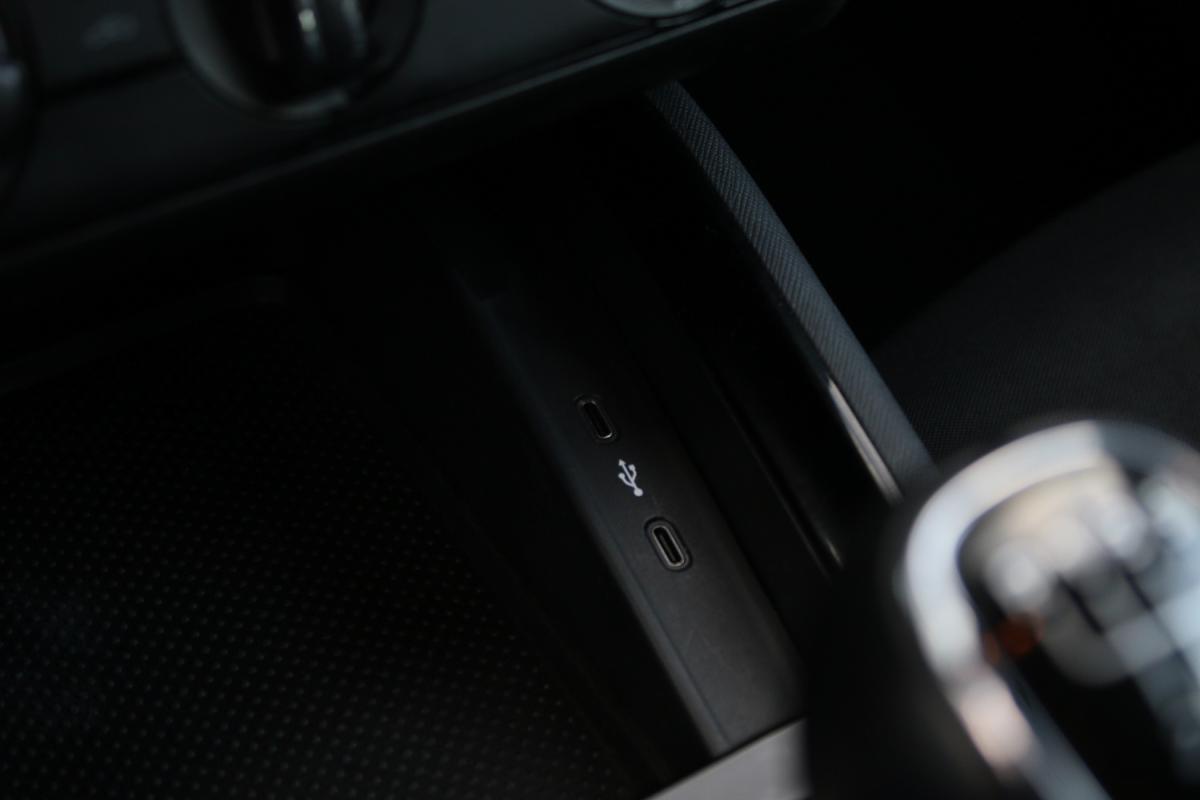 skoda-scala-2023-gasolina-999cc