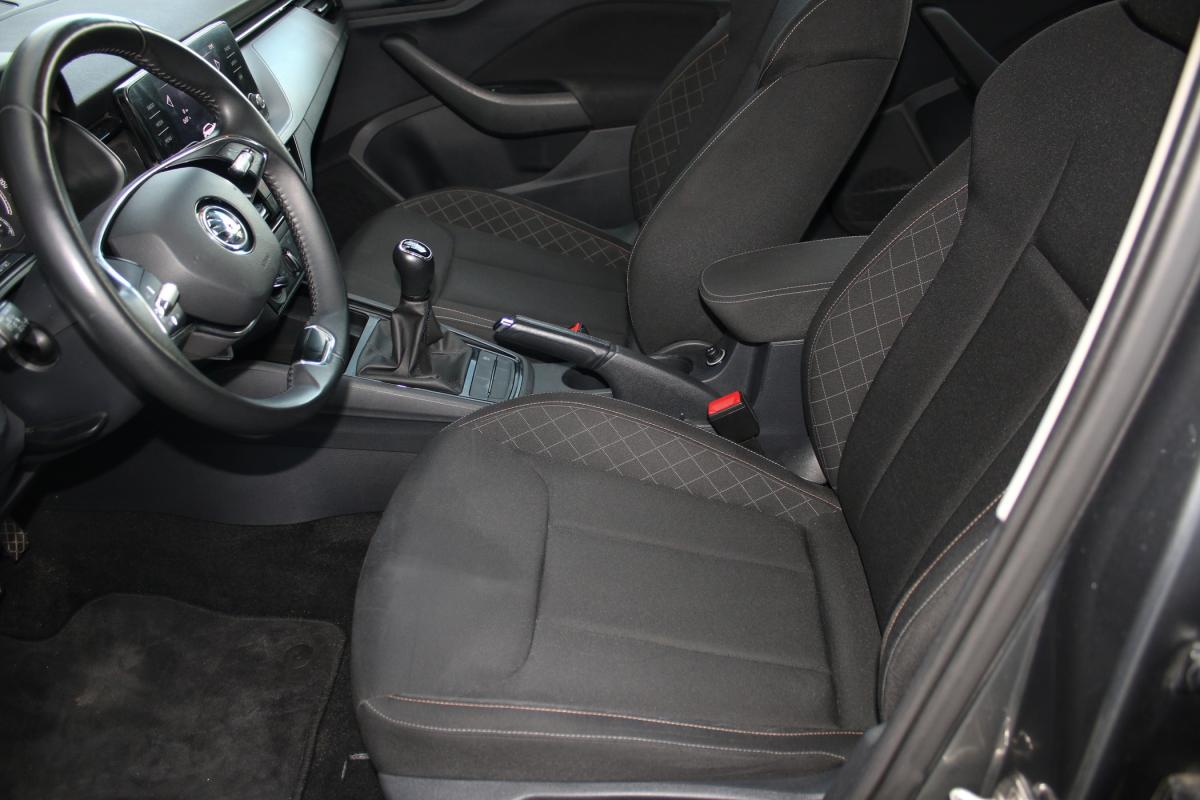 skoda-scala-2023-gasolina-999cc