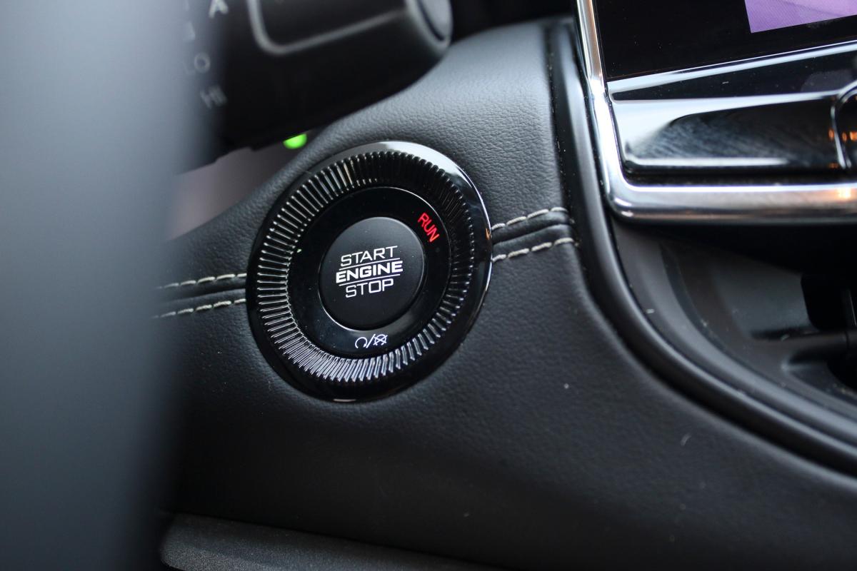 jeep-compass-2023-hibrido-a-gasolina-1332cc