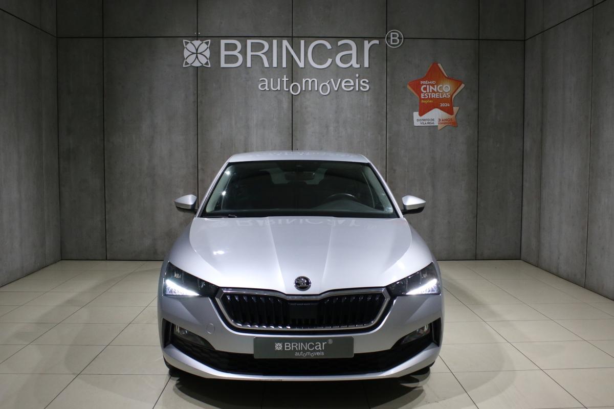 skoda-scala-2022-gasolina-999cc