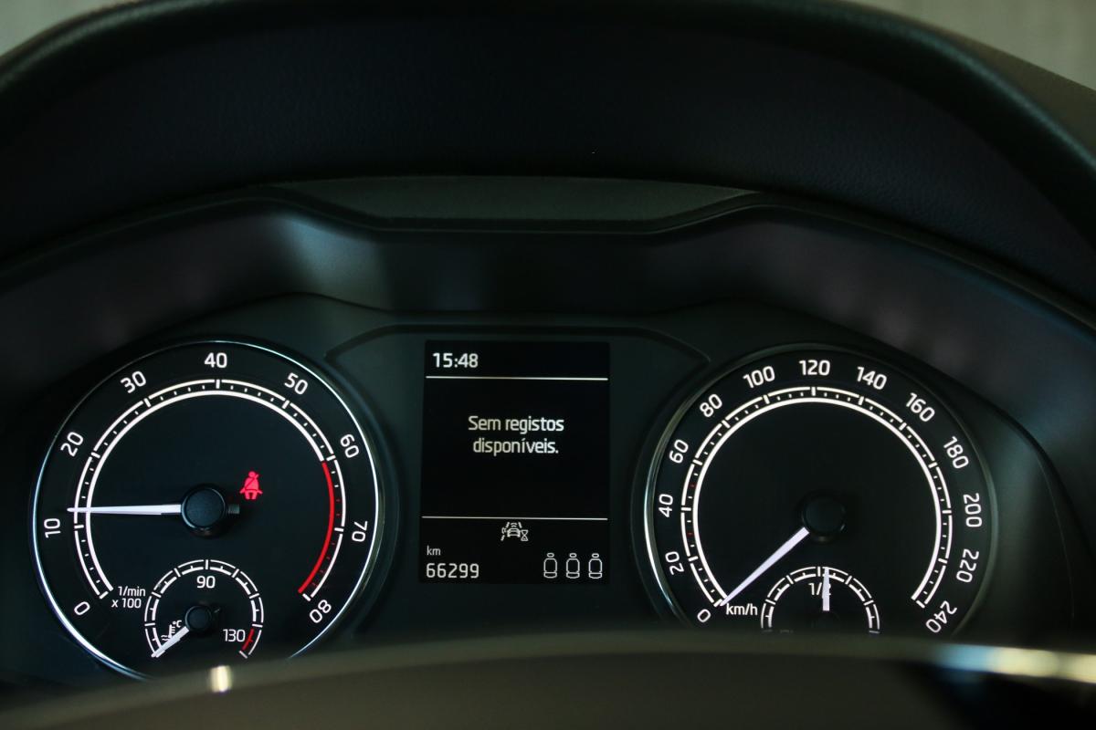skoda-scala-2022-gasolina-999cc
