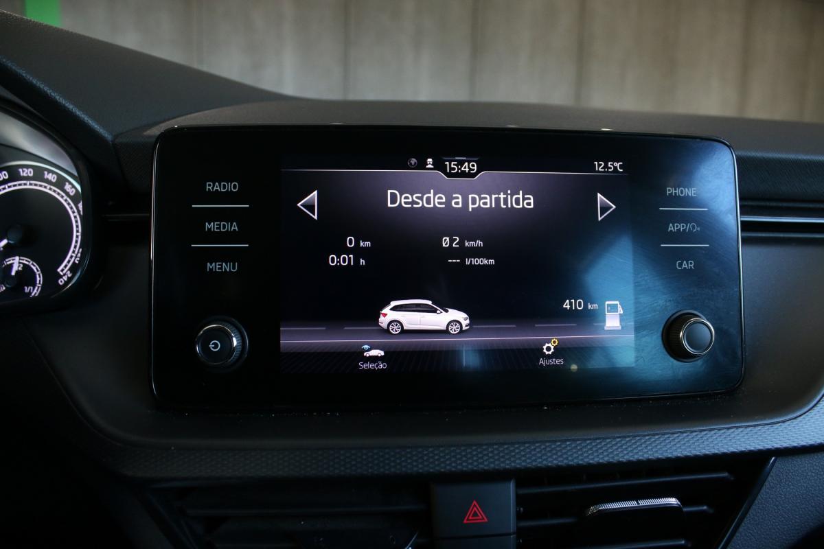 skoda-scala-2022-gasolina-999cc