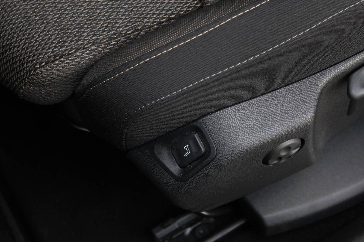 ds-ds-7-crossback-2022-hibrido-a-gasolina-1598cc