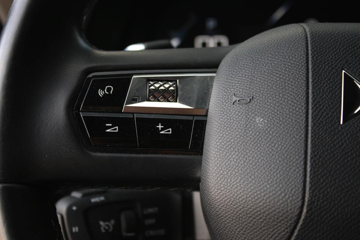 ds-ds-7-crossback-2022-hibrido-a-gasolina-1598cc
