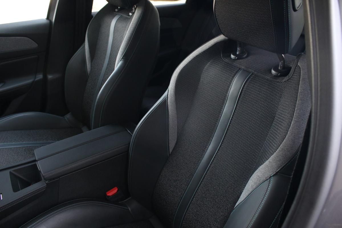 peugeot-308-sw-2023-gasolina-1199cc