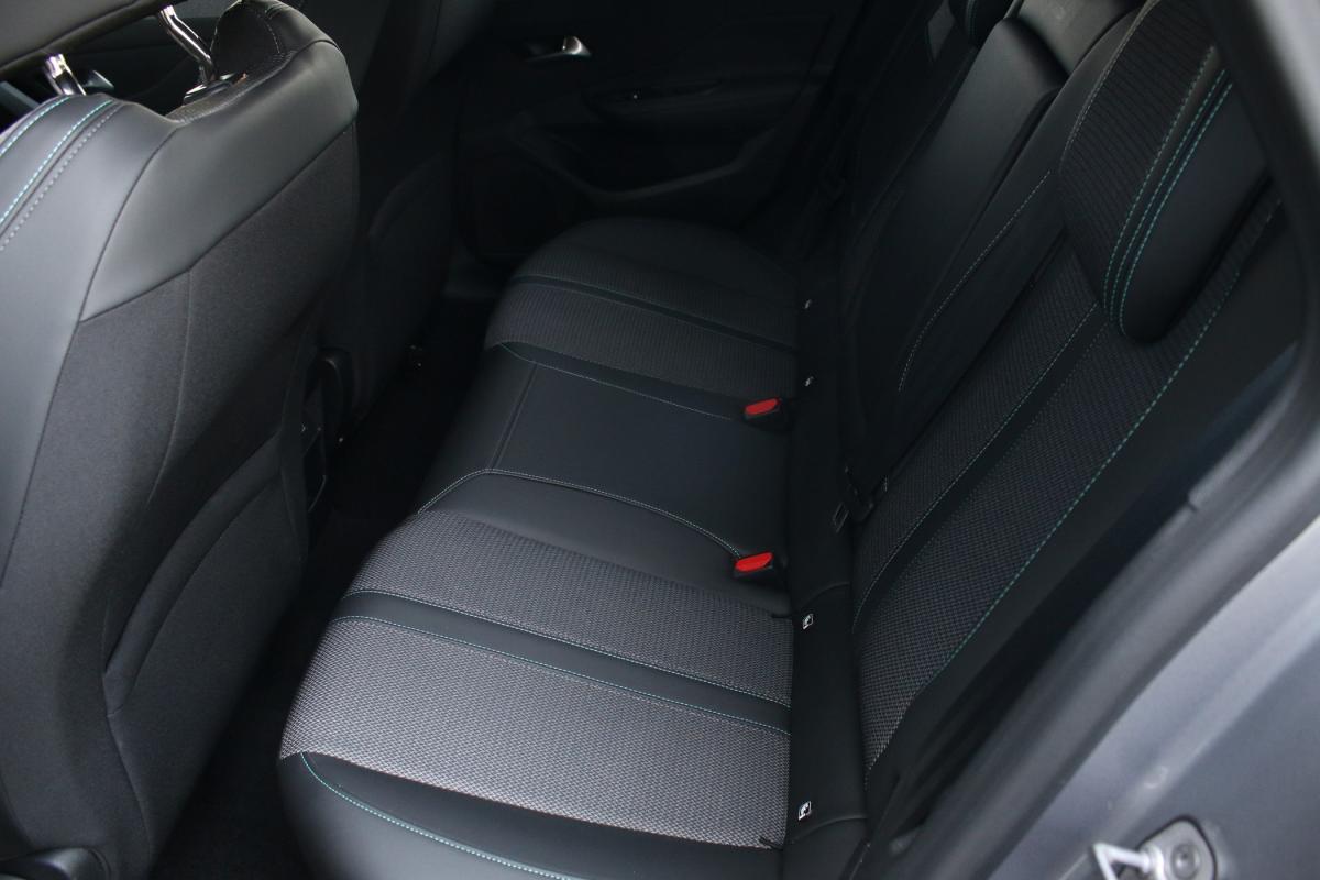 peugeot-308-sw-2023-gasolina-1199cc