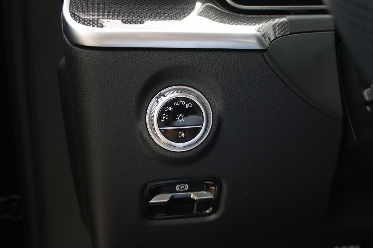mercedes-benz-classe-c-2023-hibrido-a-gasolina-1999cc