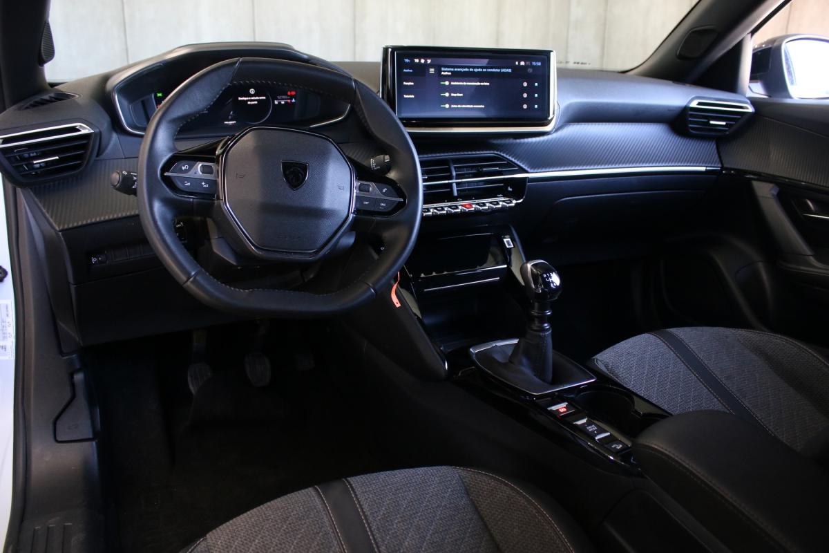 peugeot-2008-2024-gasolina-1199cc