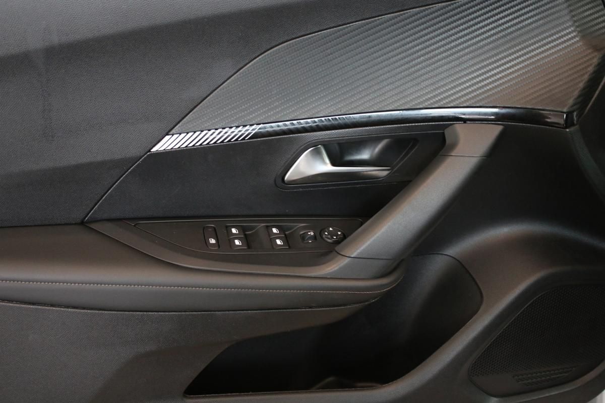 peugeot-2008-2024-gasolina-1199cc