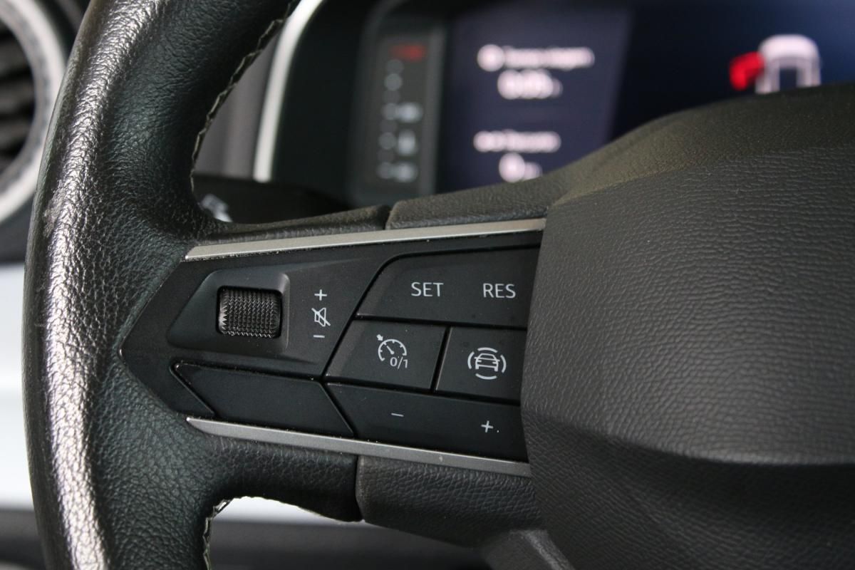 seat-arona-2023-gasolina-999cc