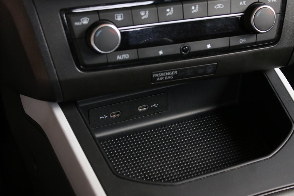 seat-arona-2023-gasolina-999cc