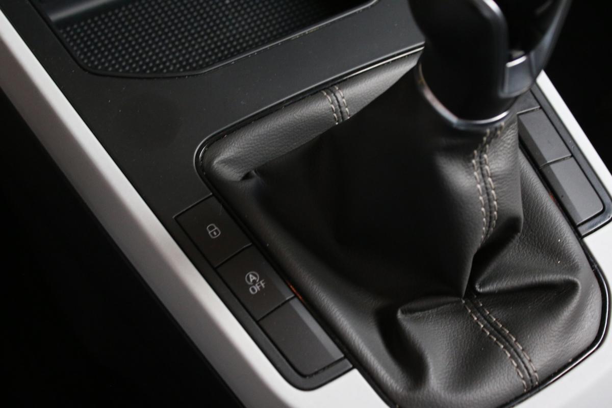 seat-arona-2023-gasolina-999cc