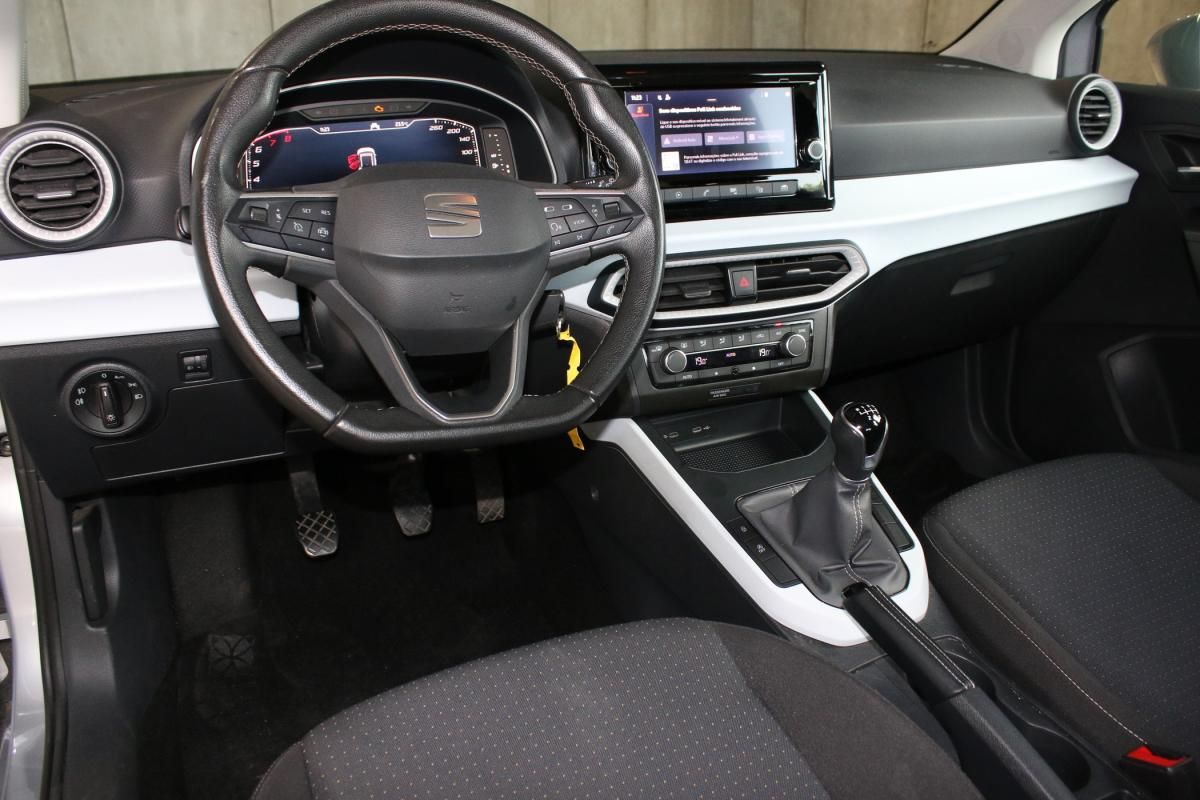 seat-arona-2023-gasolina-999cc