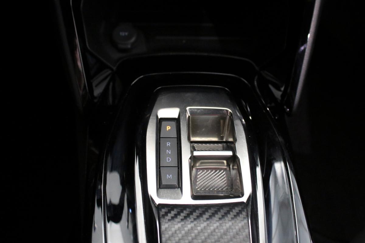 peugeot-2008-2023-gasolina-1199cc