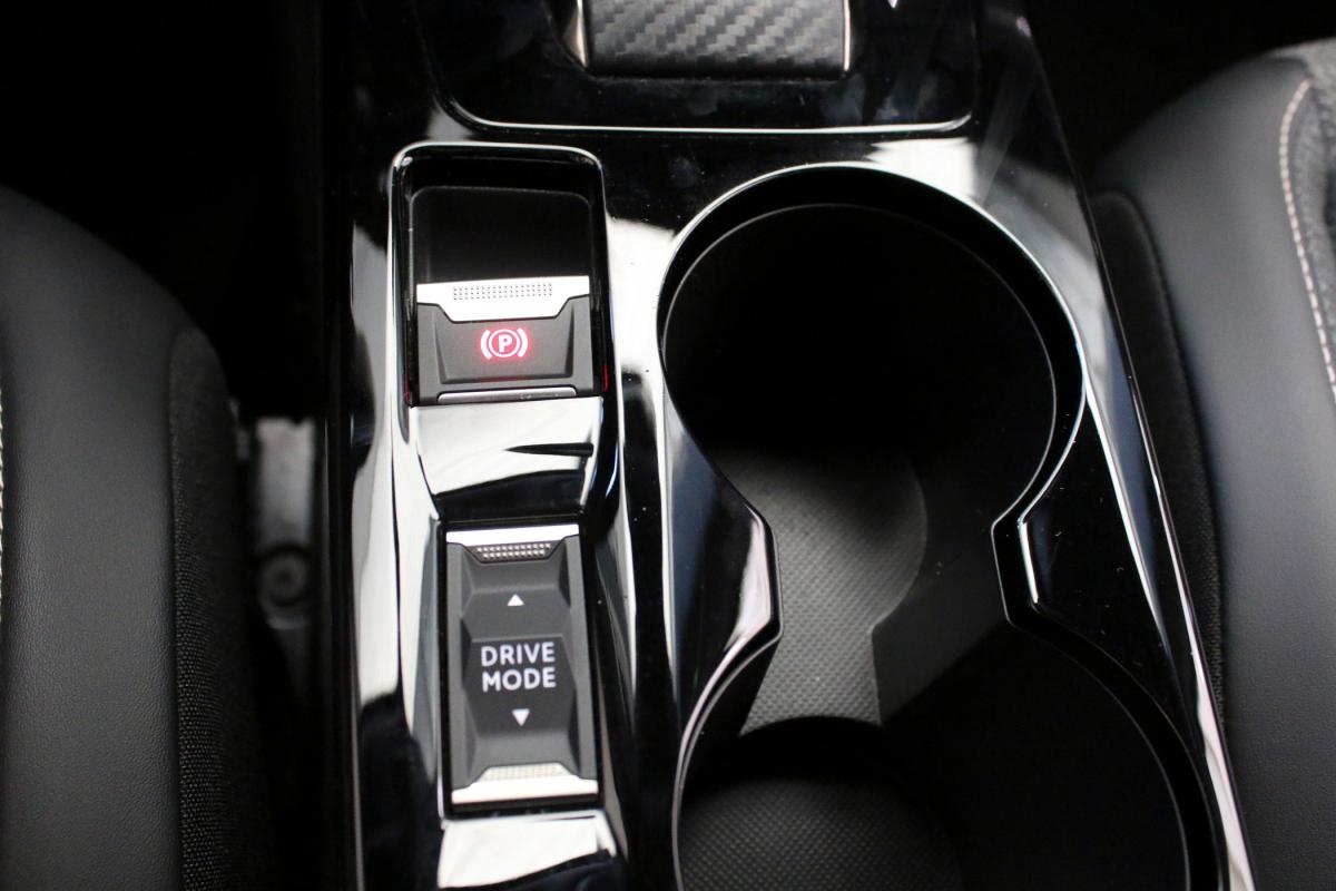 peugeot-2008-2023-gasolina-1199cc