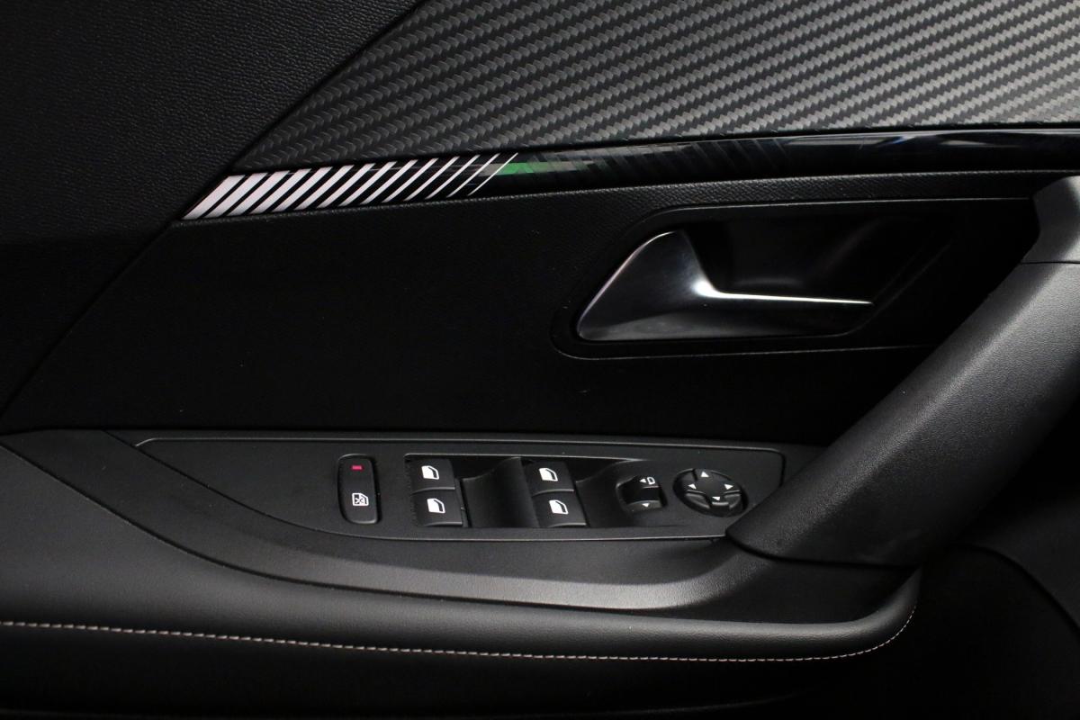 peugeot-2008-2023-gasolina-1199cc