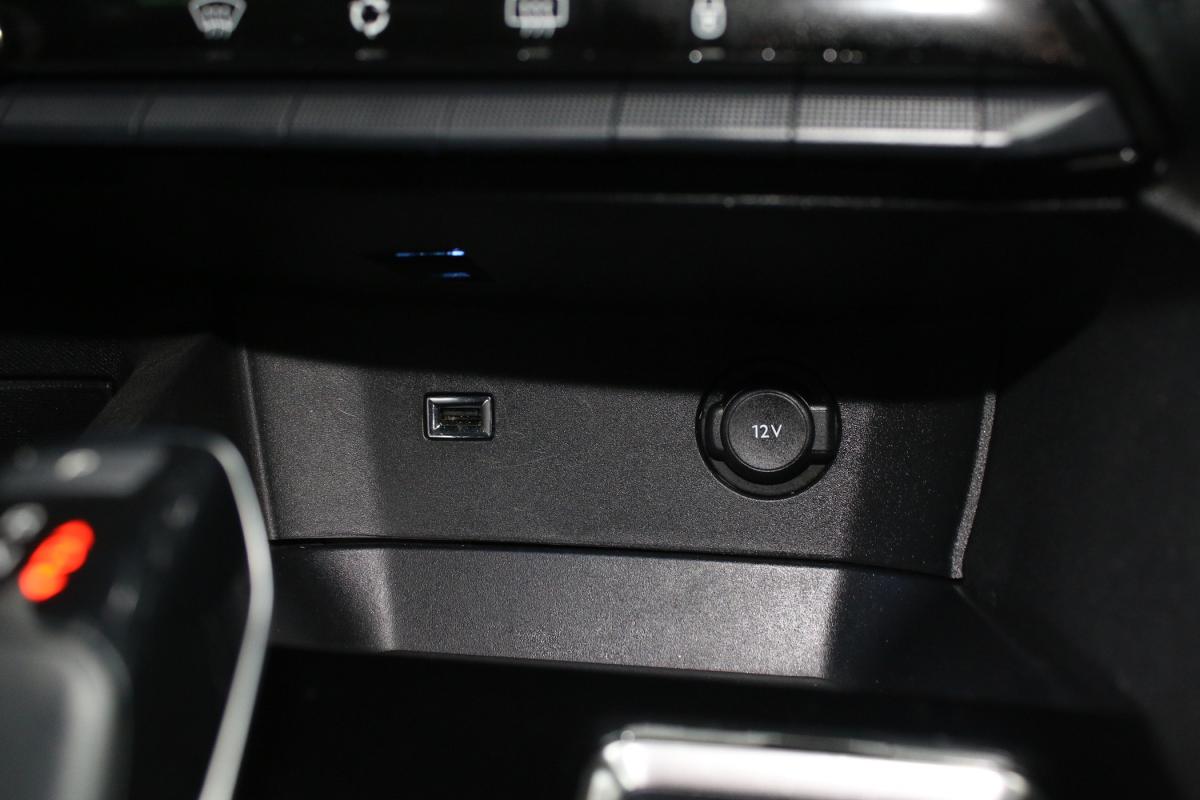 peugeot-3008-2022-gasolina-1199cc