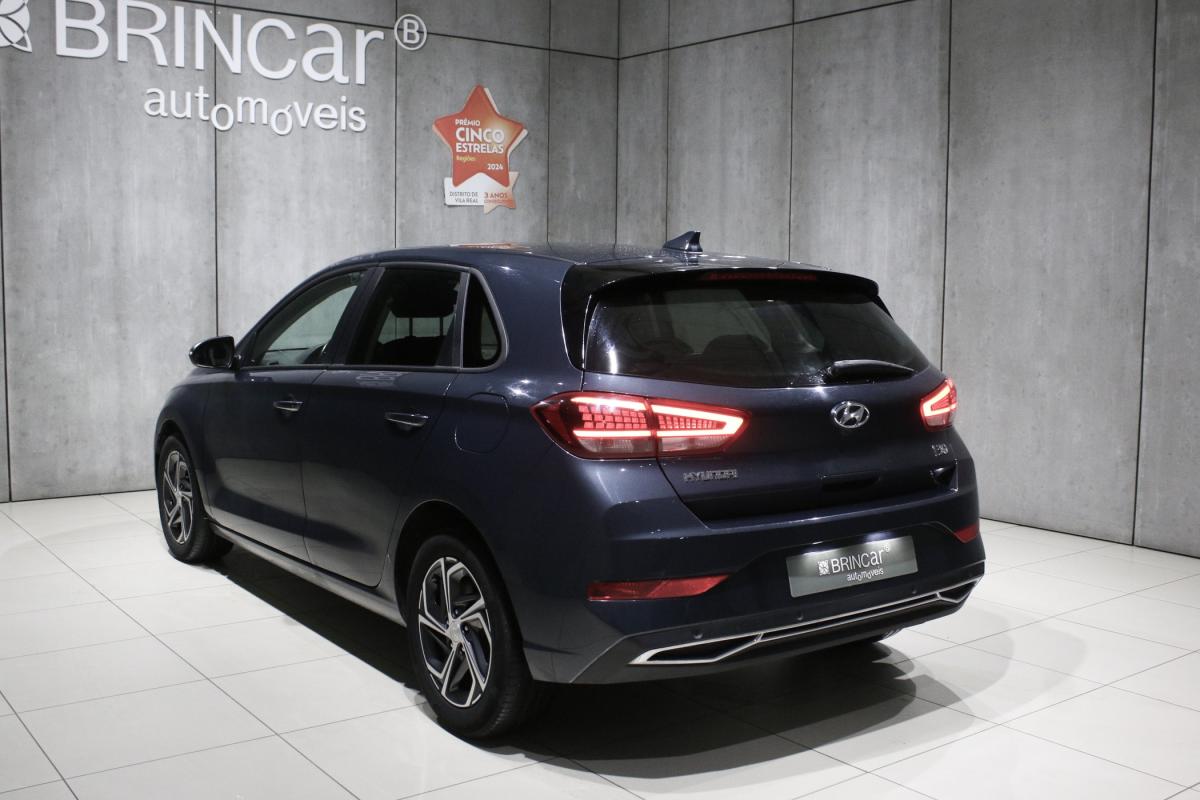 hyundai-i30-2023-gasolina-998cc