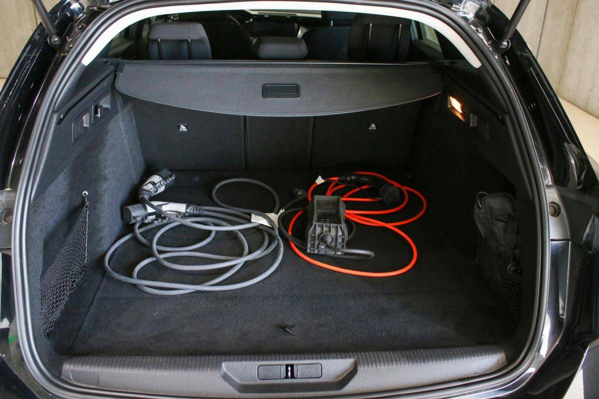 peugeot-308-sw-2022-hibrido-a-gasolina-1598cc