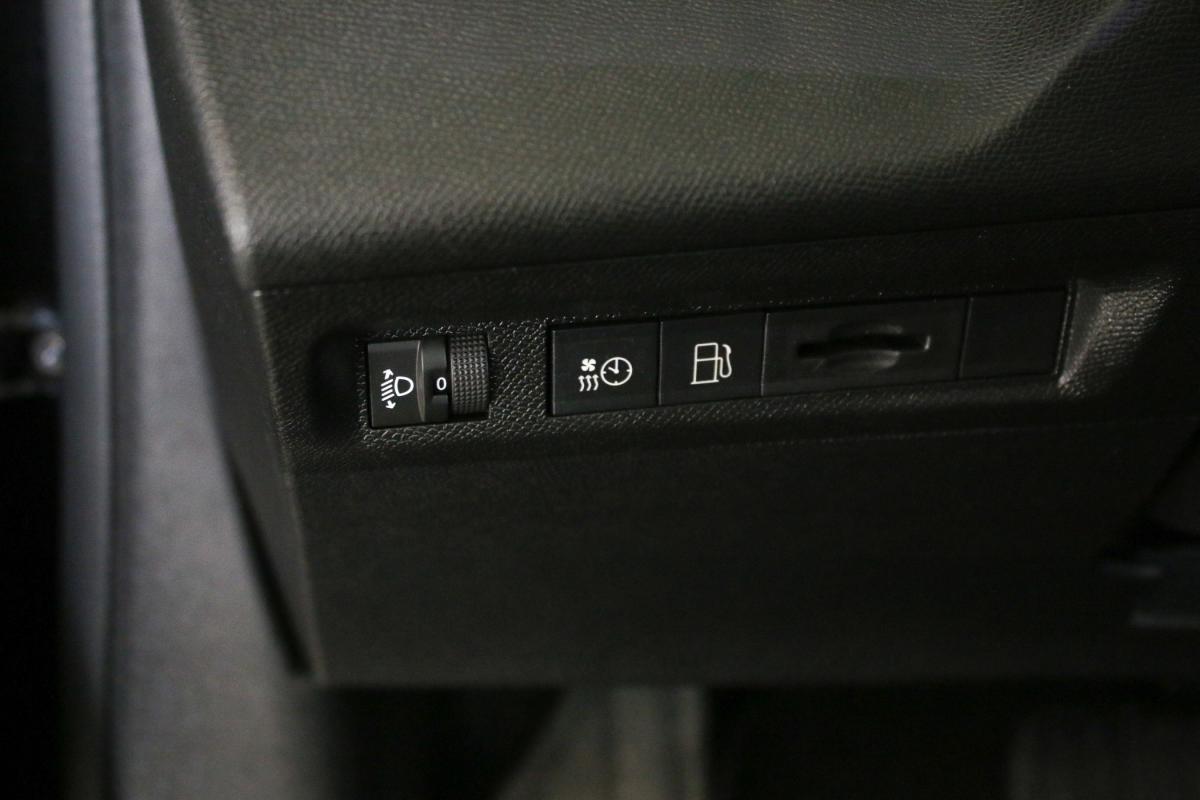 peugeot-308-sw-2022-hibrido-a-gasolina-1598cc
