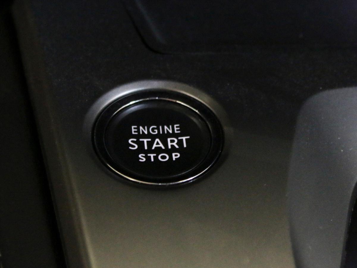 peugeot-308-2023-gasolina-1199cc