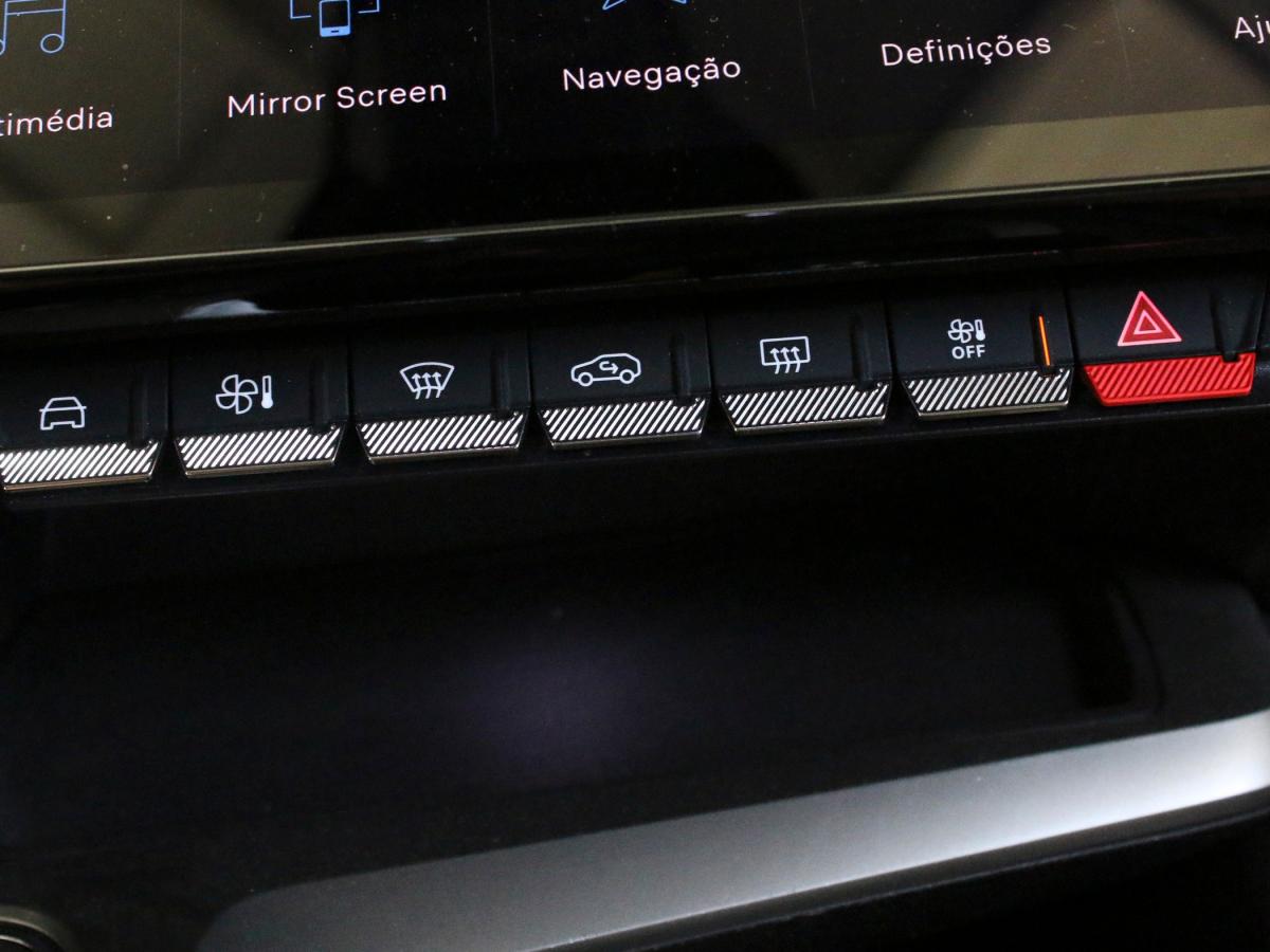 peugeot-308-2023-gasolina-1199cc