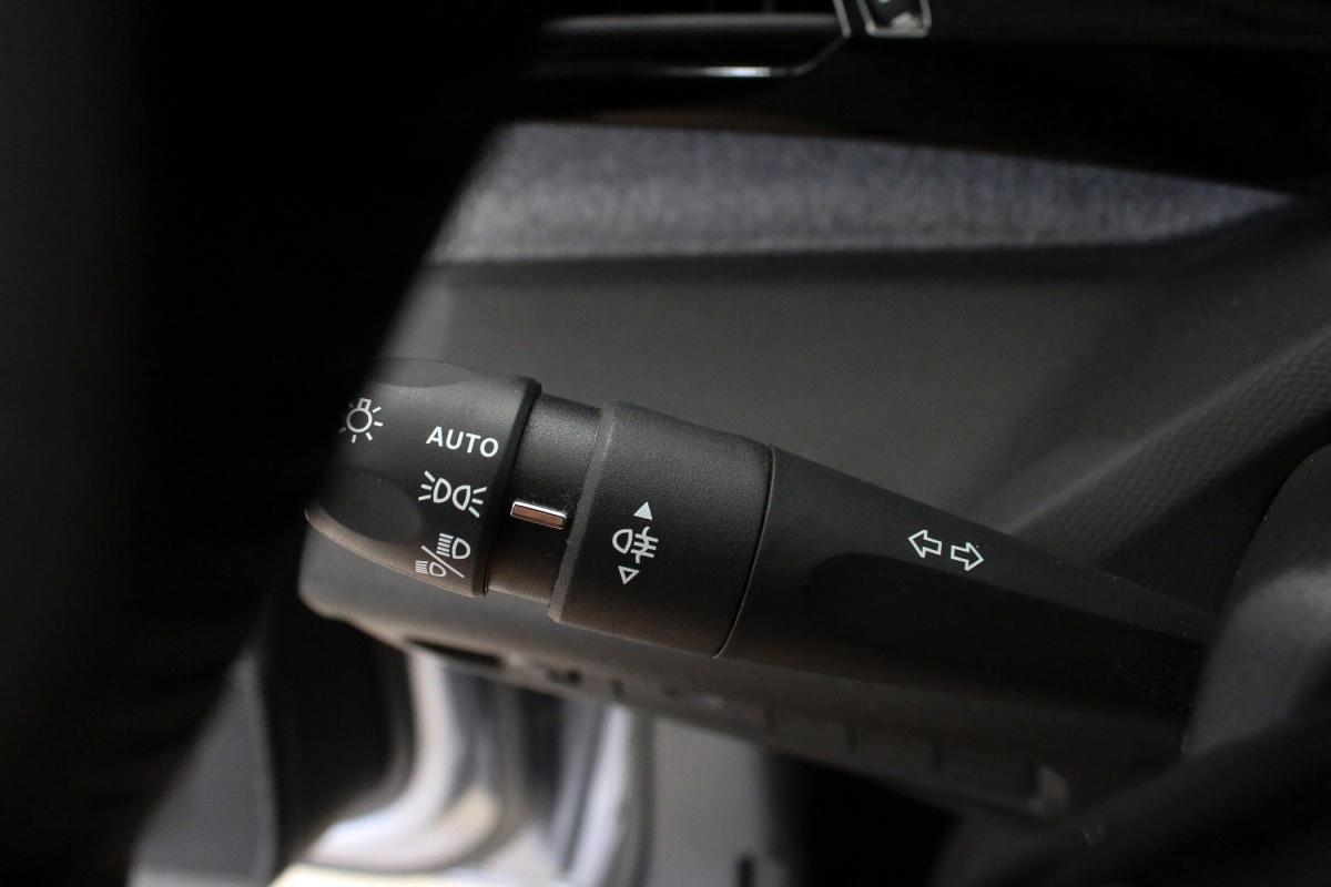 peugeot-308-2023-gasolina-1199cc