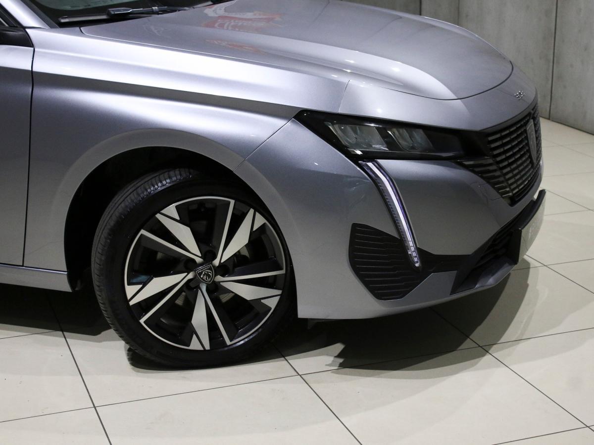 peugeot-308-2023-gasolina-1199cc