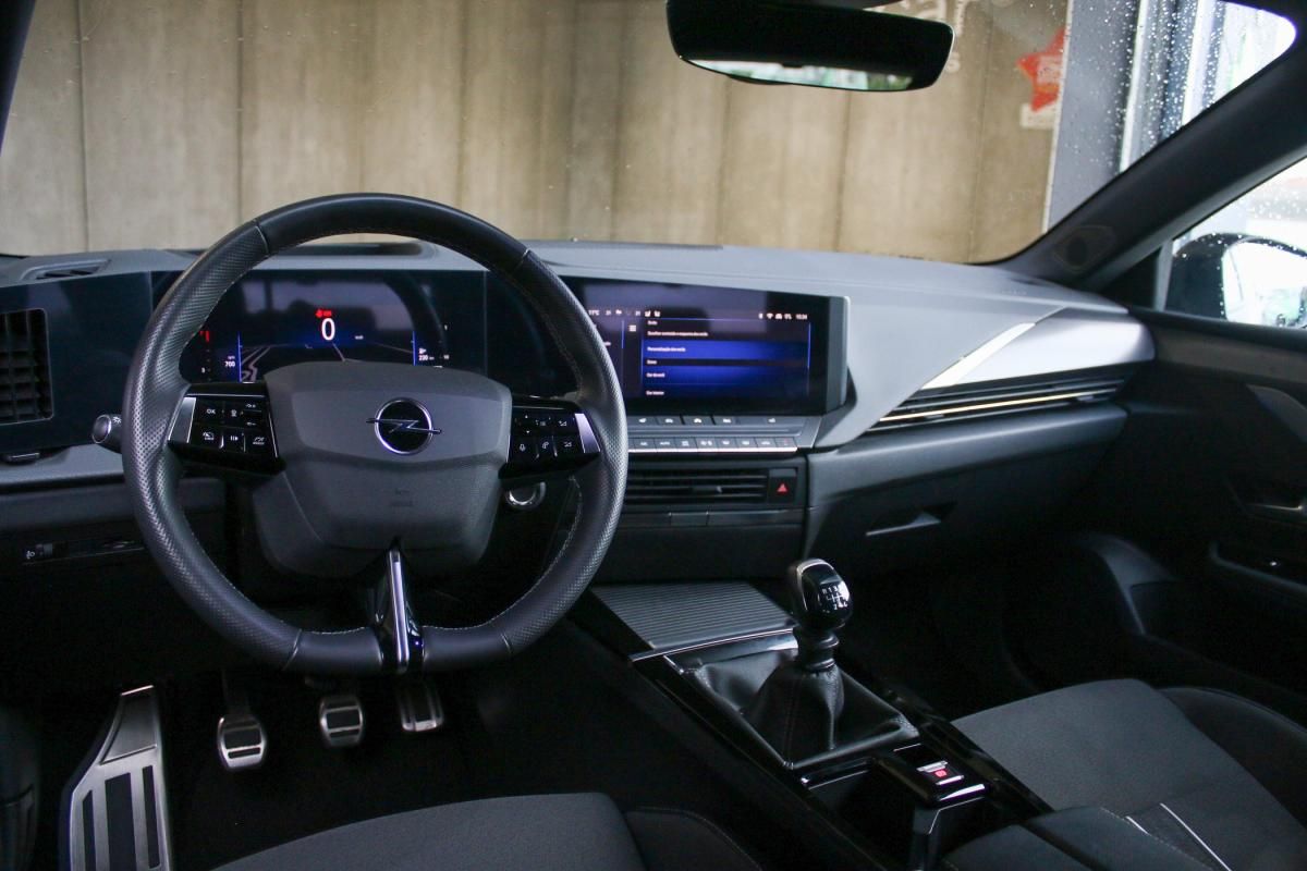 opel-astra-2023-gasolina-1199cc
