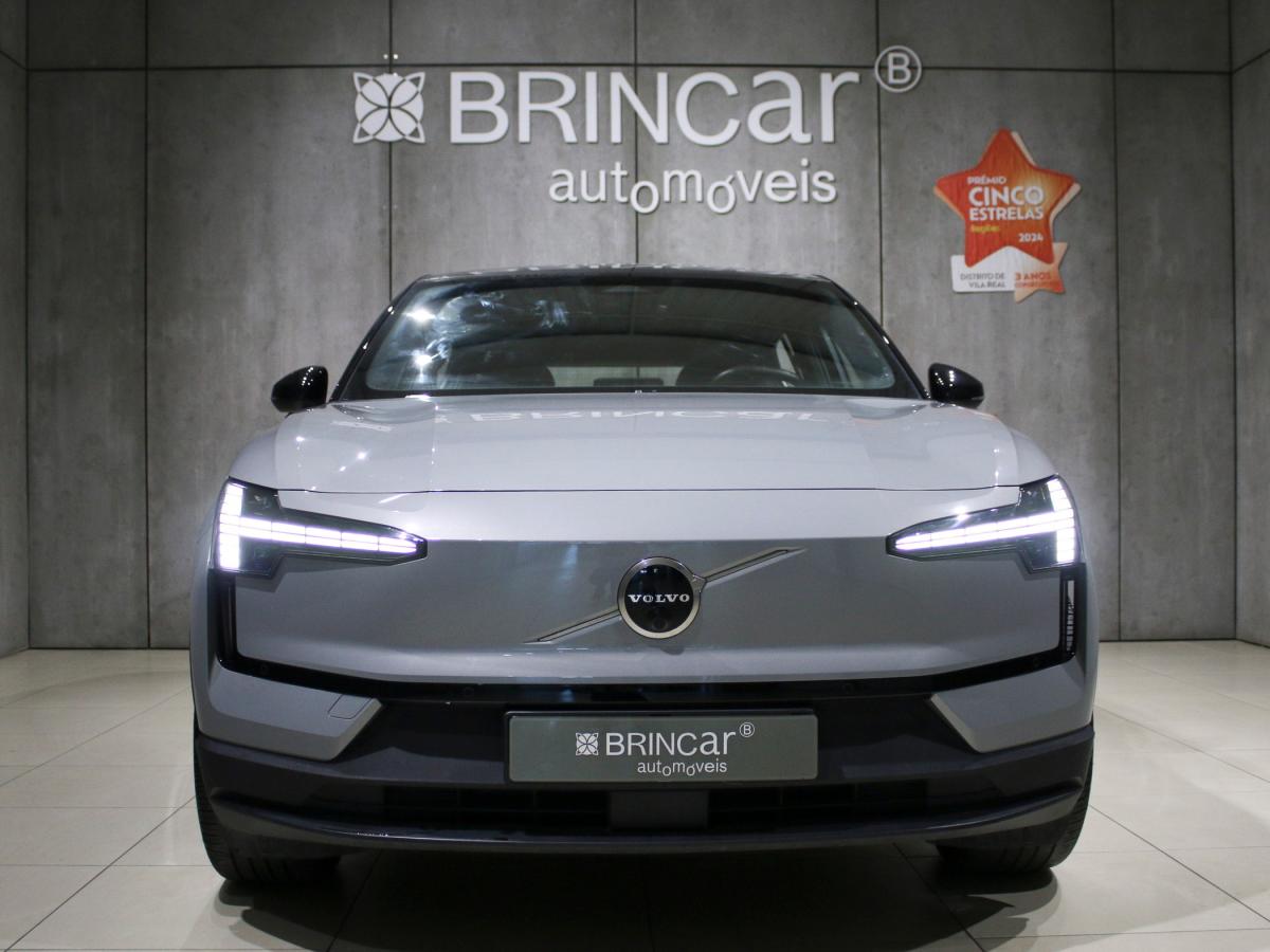 volvo-ex30-2024-eletrico-500cc