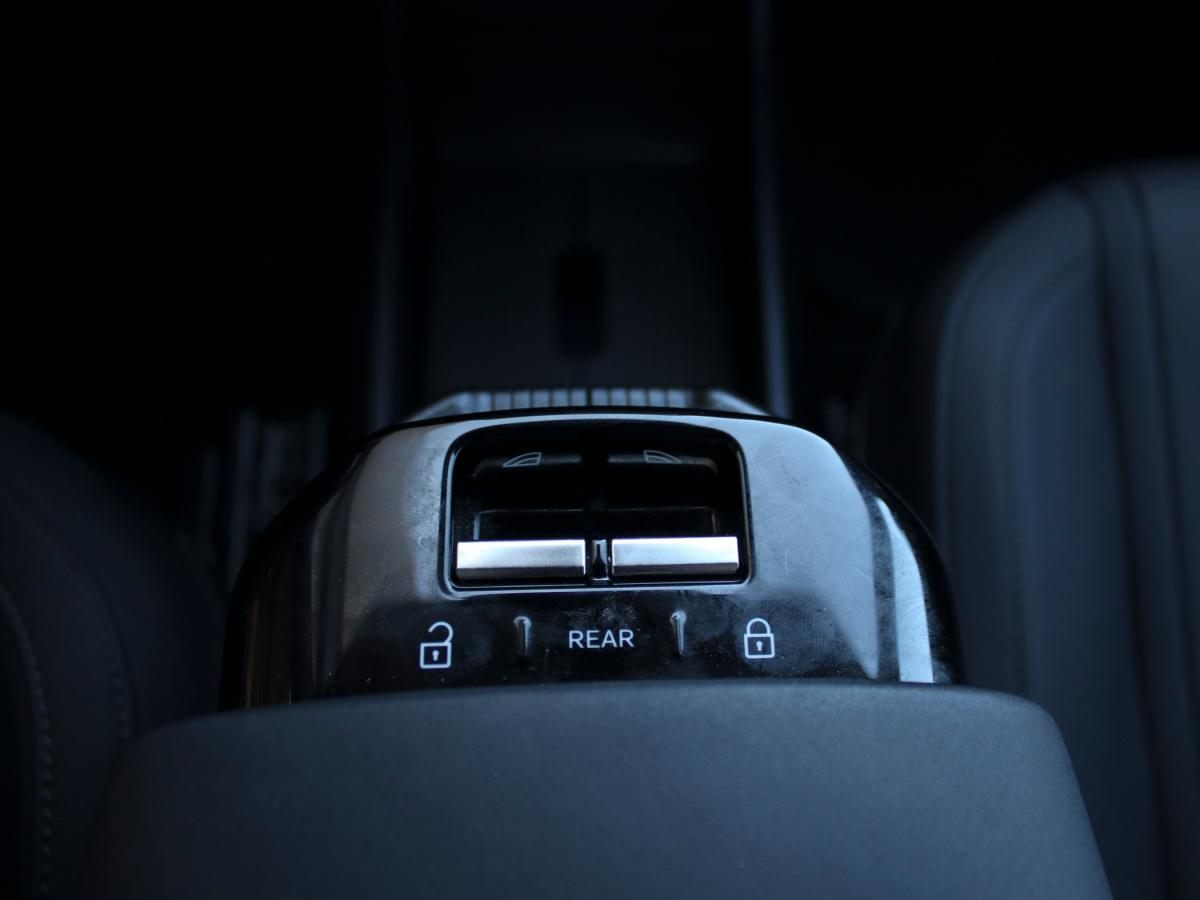 volvo-ex30-2024-eletrico-500cc