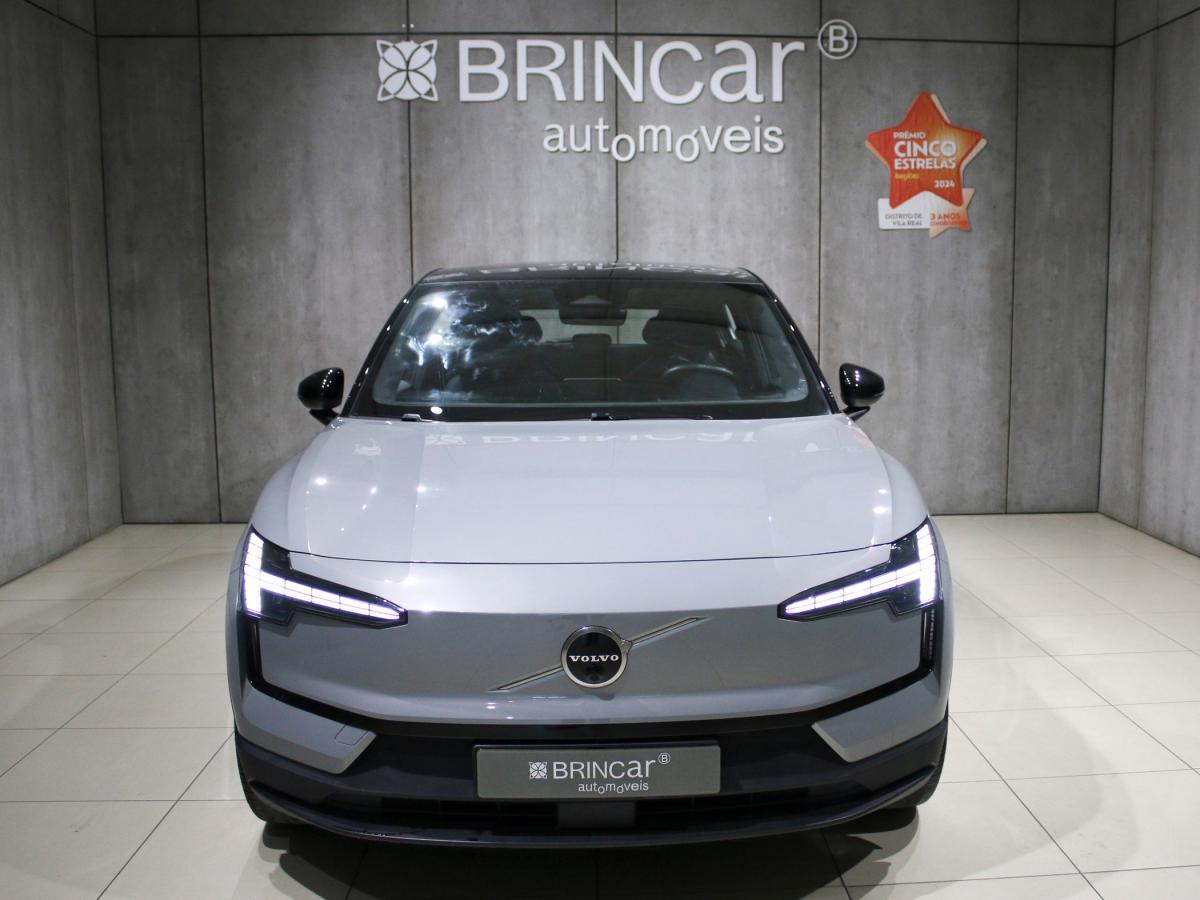 volvo-ex30-2024-eletrico-500cc