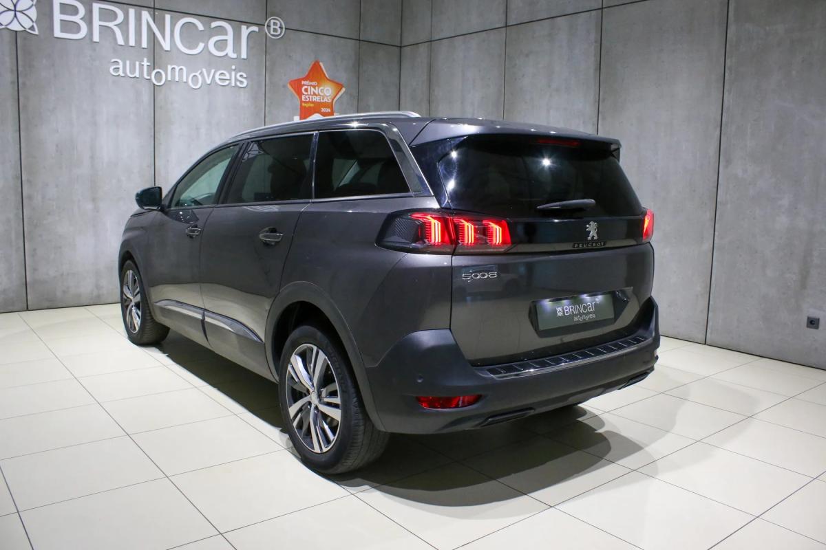 peugeot-5008-2023-gasolina-1199cc