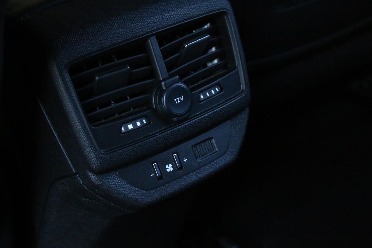 peugeot-5008-2023-gasolina-1199cc