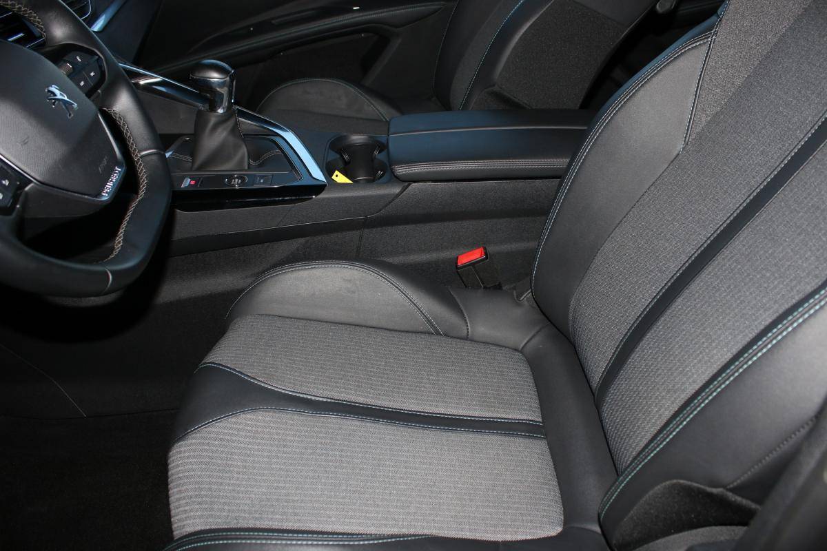 peugeot-5008-2023-gasolina-1199cc