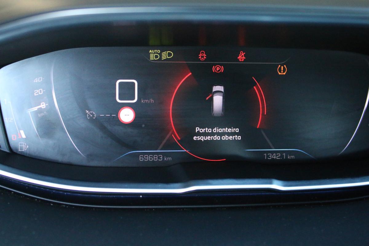 peugeot-5008-2023-gasolina-1199cc