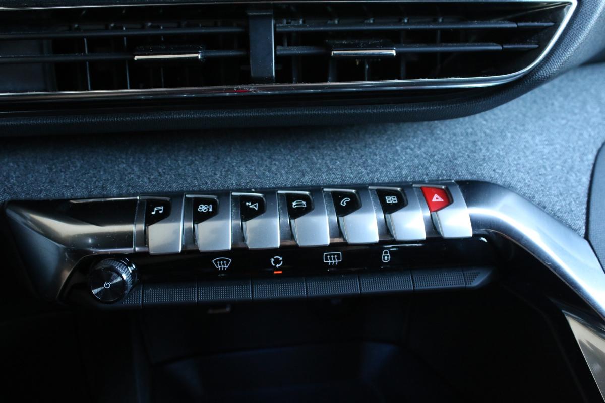 peugeot-5008-2023-gasolina-1199cc