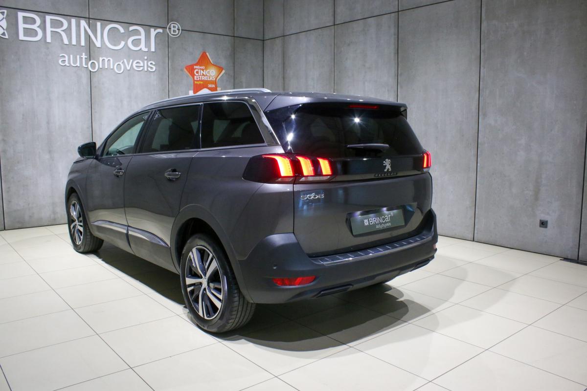 peugeot-5008-2023-gasolina-1199cc
