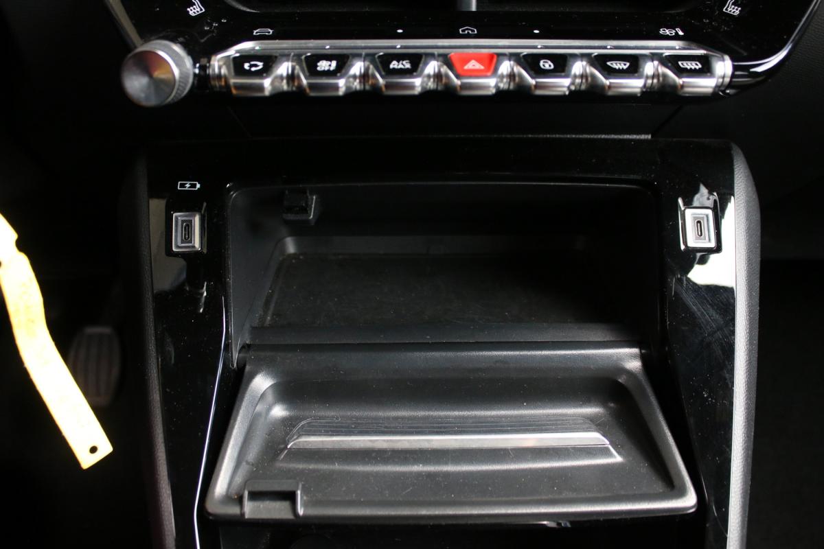 peugeot-2008-2024-gasolina-1199cc