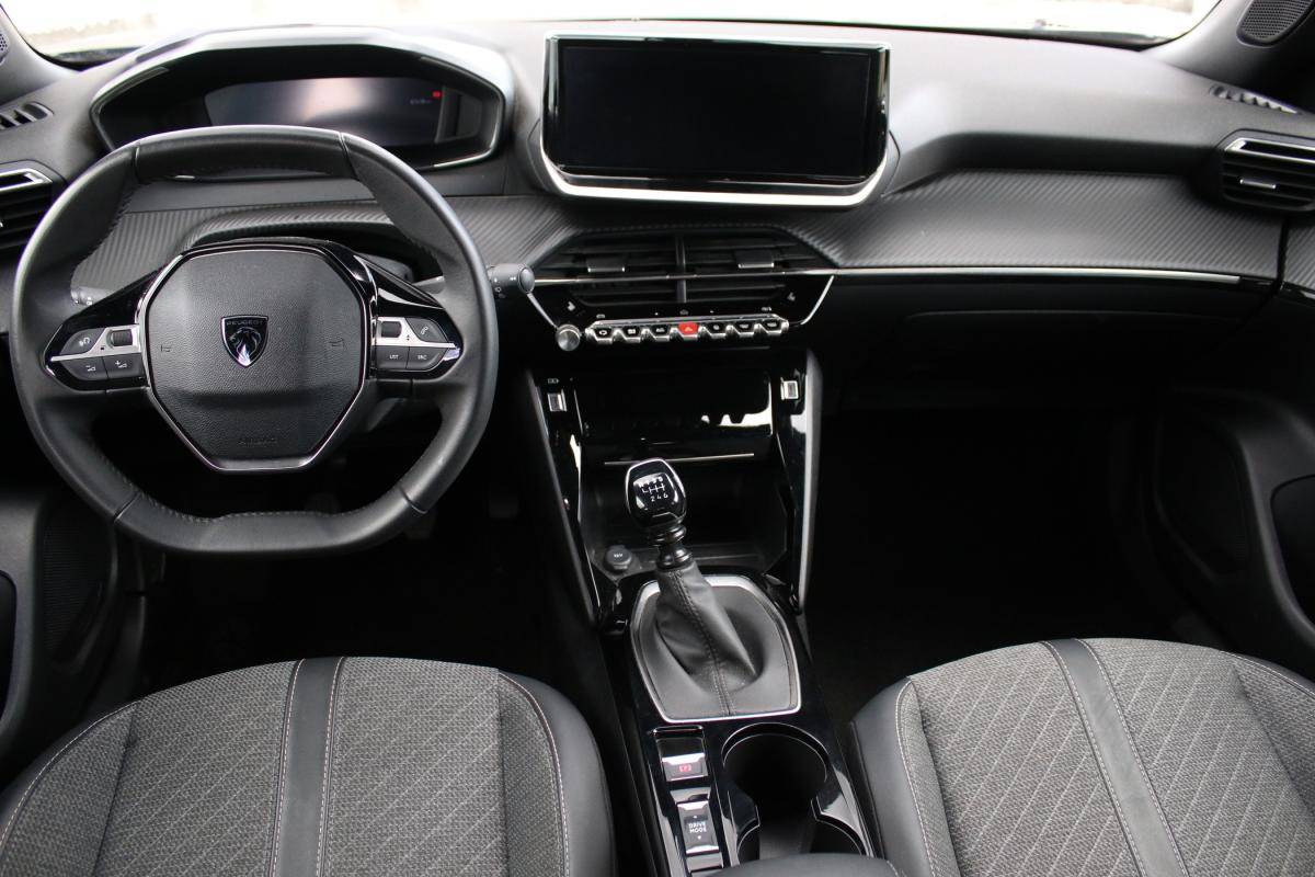 peugeot-2008-2024-gasolina-1199cc