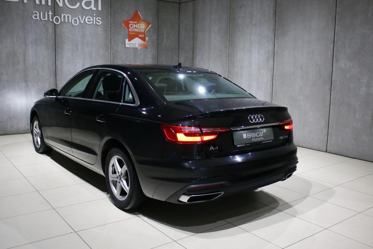 audi-a4-2022-diesel-1968cc