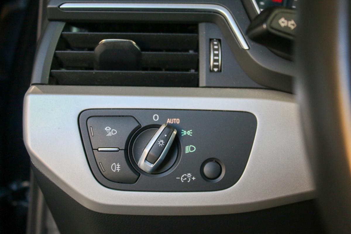 audi-a4-2022-diesel-1968cc
