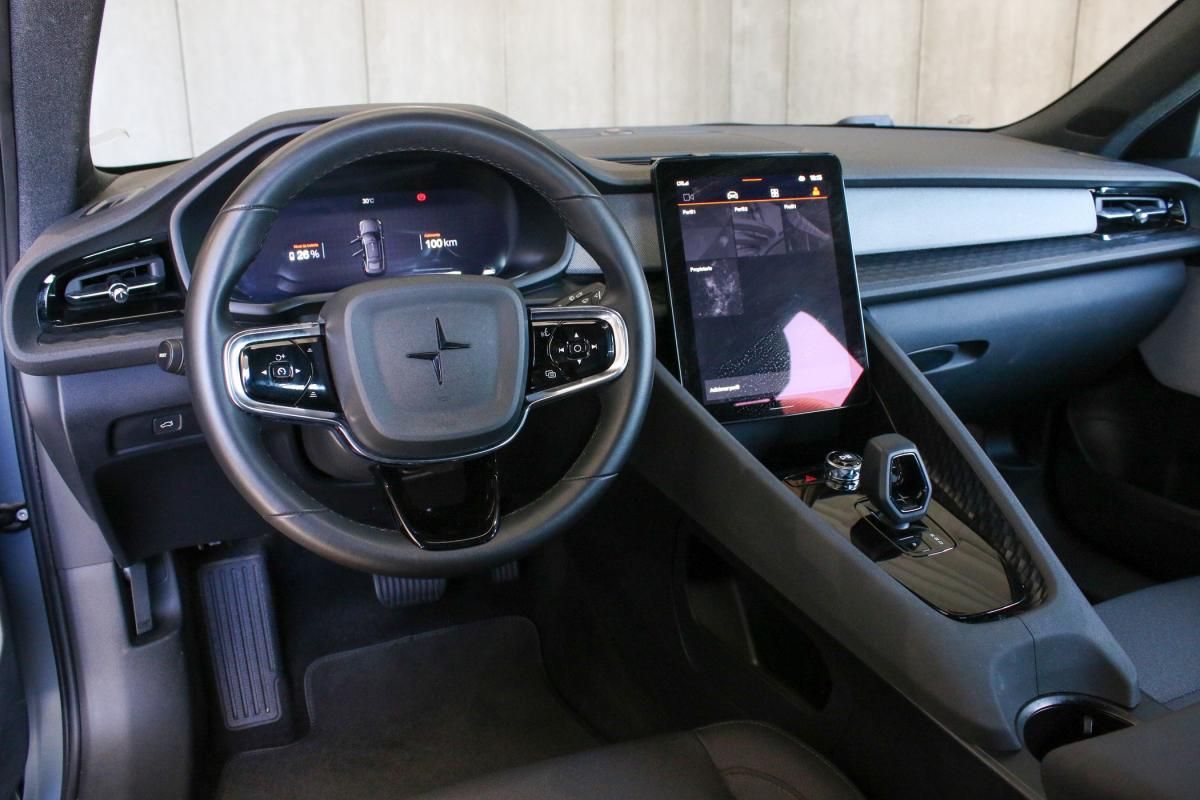 polestar-2-2023-eletrico-500cc