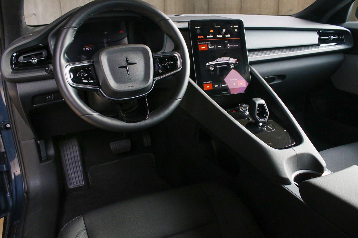 polestar-2-2023-eletrico-500cc