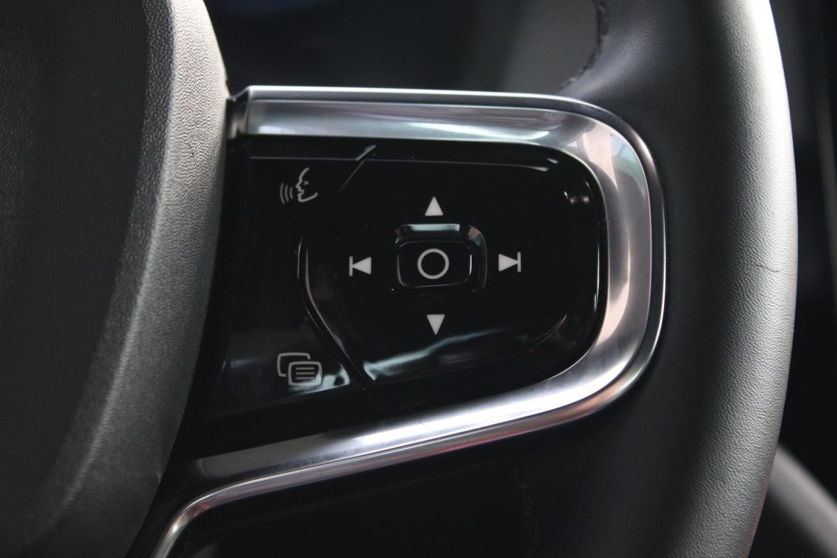 polestar-2-2023-eletrico-500cc