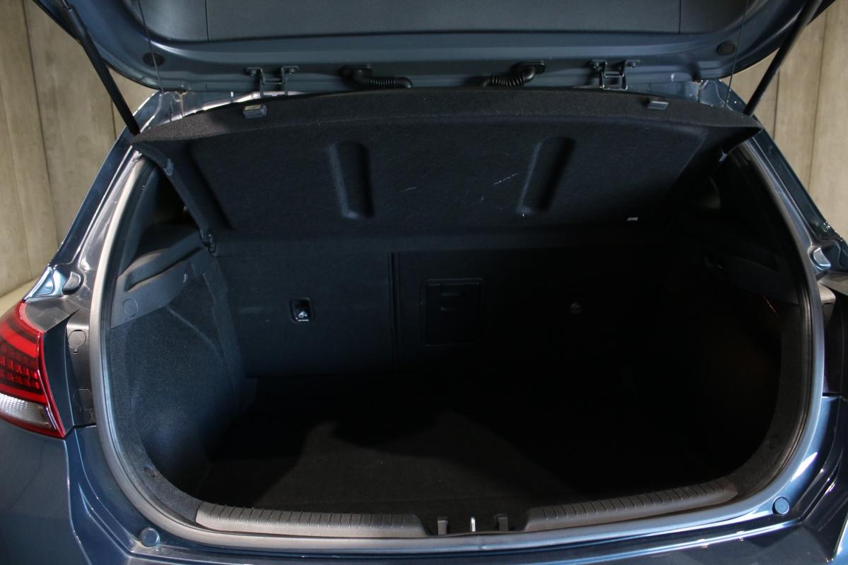 hyundai-i30-2023-gasolina-998cc